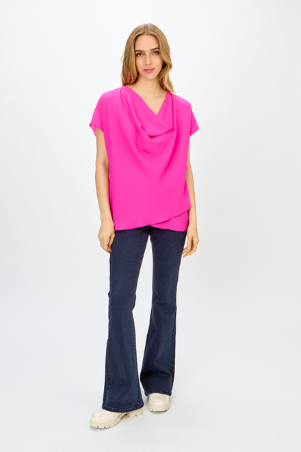 T-shirt volant&eacute;, encolure ondul&eacute;e mod&egrave;le 242027. Ultra Pink. 5