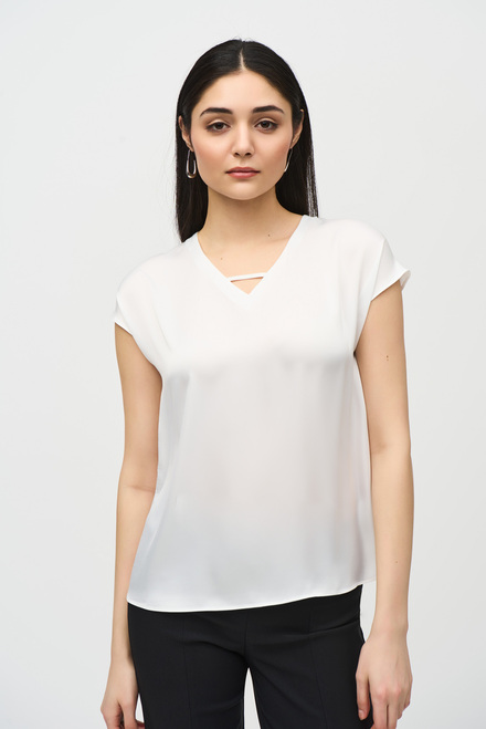 Keyhole Detail Top Style 242123