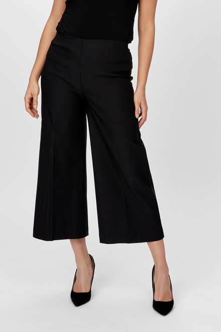Pleated Cropped Pants Style 242142. Black. 3