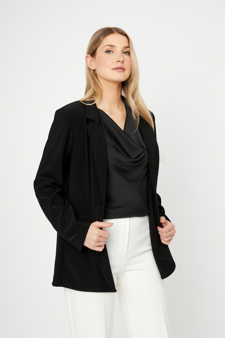 Relaxed Fit Blazer Style 242192. Black