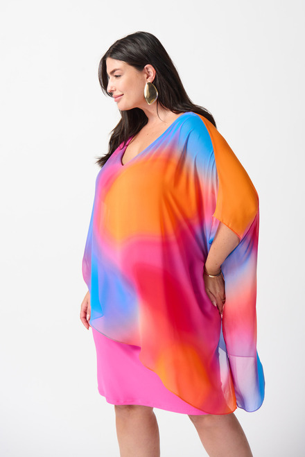 Robe, poncho ombr&eacute; multicolore mod&egrave;le 242207. Multi. 5