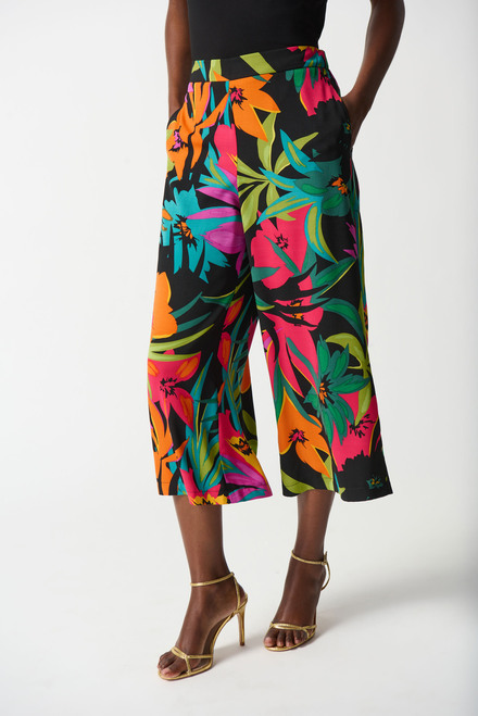 Hibiscus Print Wide Leg Pants Style 242211. Black/Multi