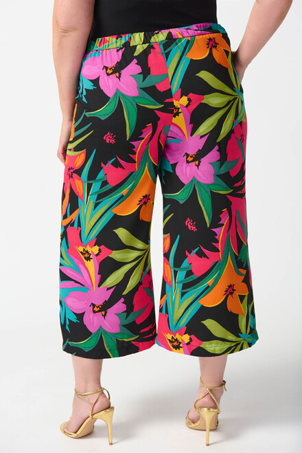 Hibiscus Print Wide Leg Pants Style 242211. Black/multi. 5