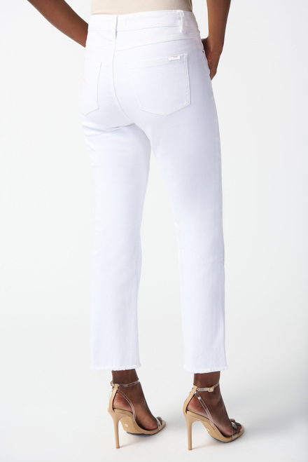 Frayed Edge Cropped Jeans Style 242925. White. 2