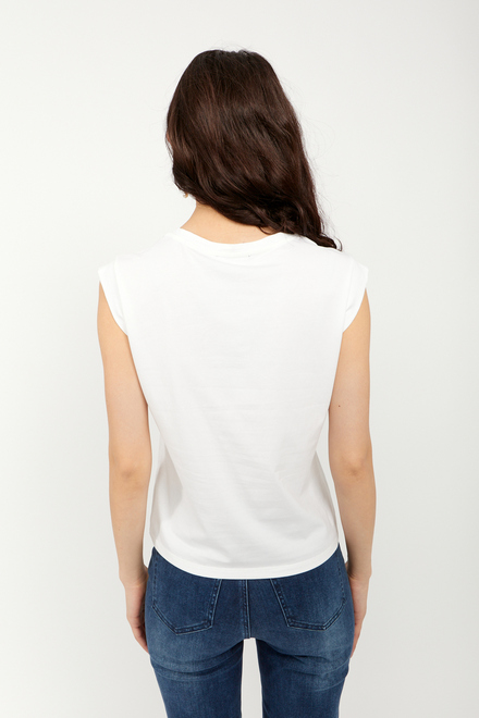 T-shirt &agrave; collier mod&egrave;le 241328. Blanc. 6