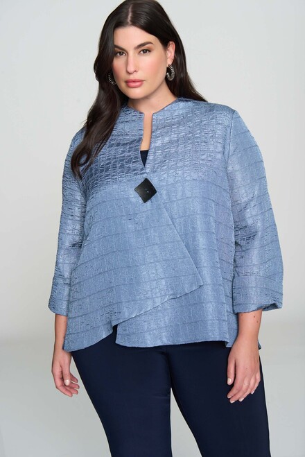 Quilted Cropped Blazer Style 233792. Serenity Blue. 7