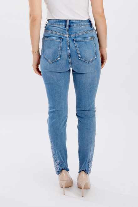 jeans avec d&eacute;tails en dentelle mod&egrave;le 246220u. Bleu. 2