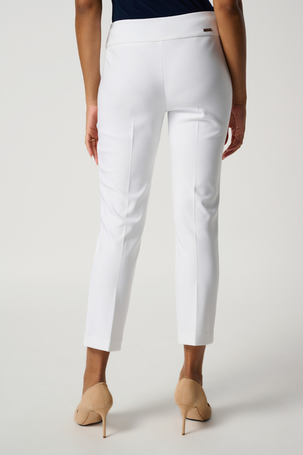 Pleated Front Cropped Pants Style 181089. White. 3