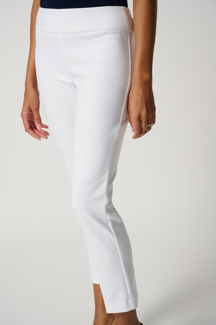 Pleated Front Cropped Pants Style 181089. White. 4
