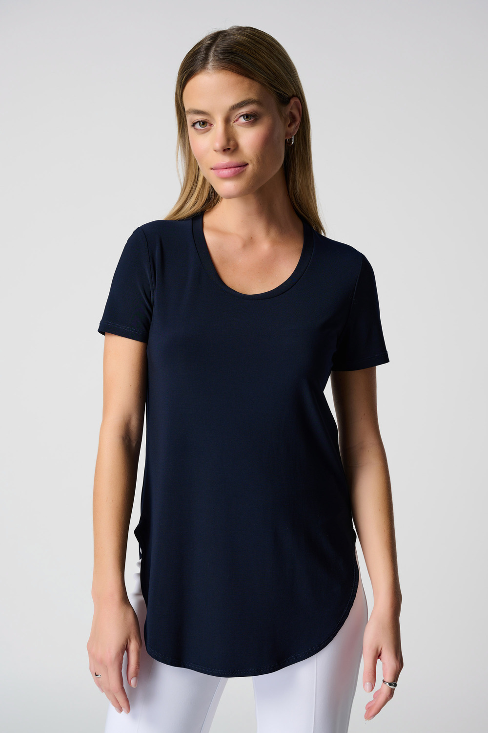 T-shirt long, bas arrondi modèle 183220S24. Bleu Minuit 40