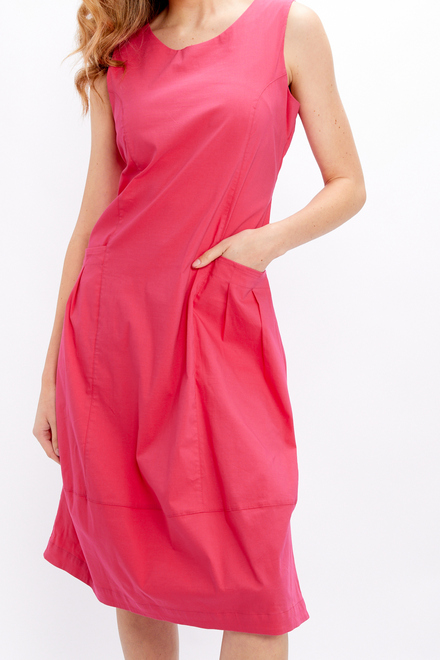 Midi Minimalist Sleeveless Dress Style 24220-6609. Fuschia. 4