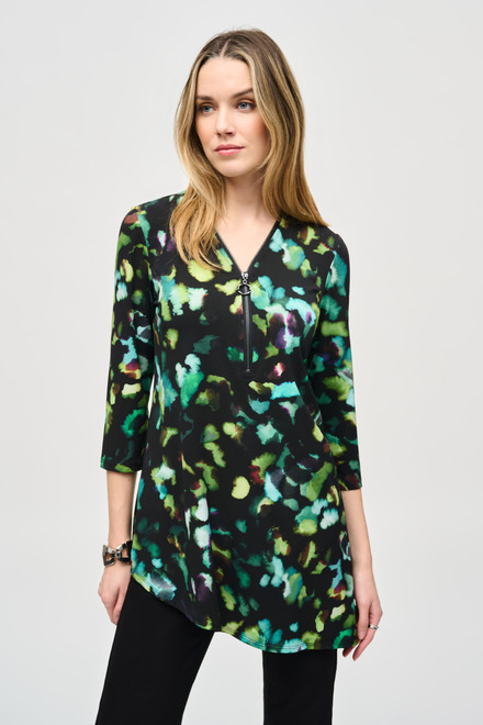 Silky Knit Abstract Print Tunic Style 243134. Black/Multi