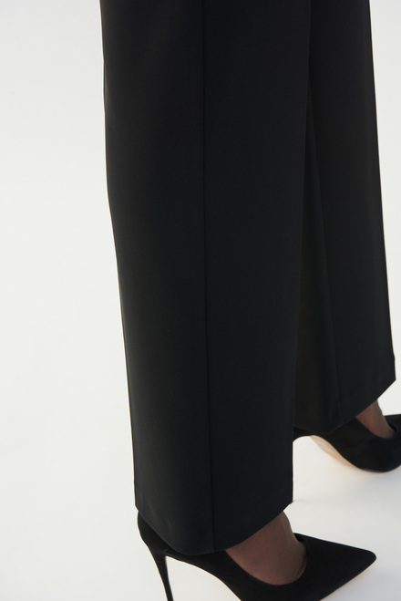Pantalon droit, plis marqu&eacute;s Mod&egrave;le 153088S24. Noir. 3