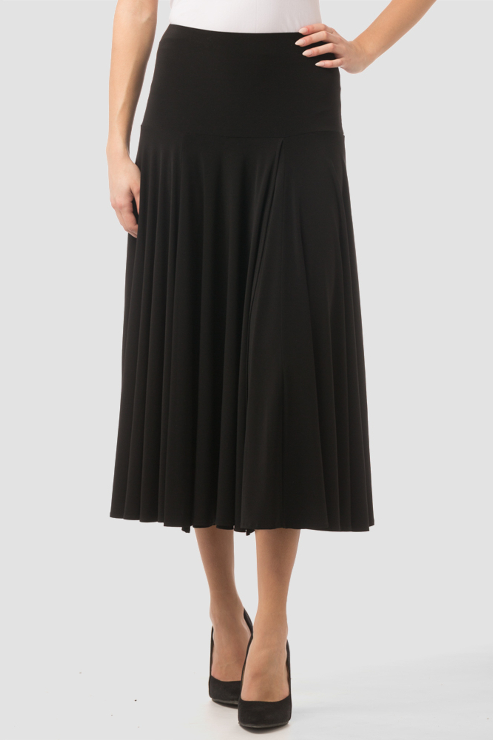Joseph Ribkoff skirt style 164081. Black